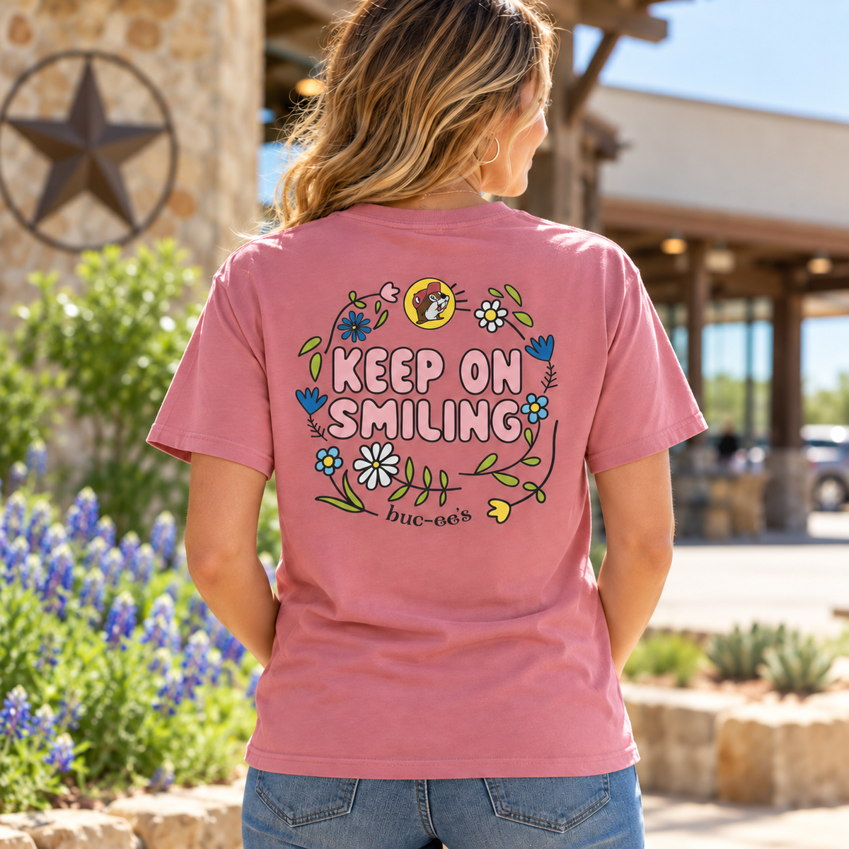 Buc-ee's Keep Smiling T-Shirt