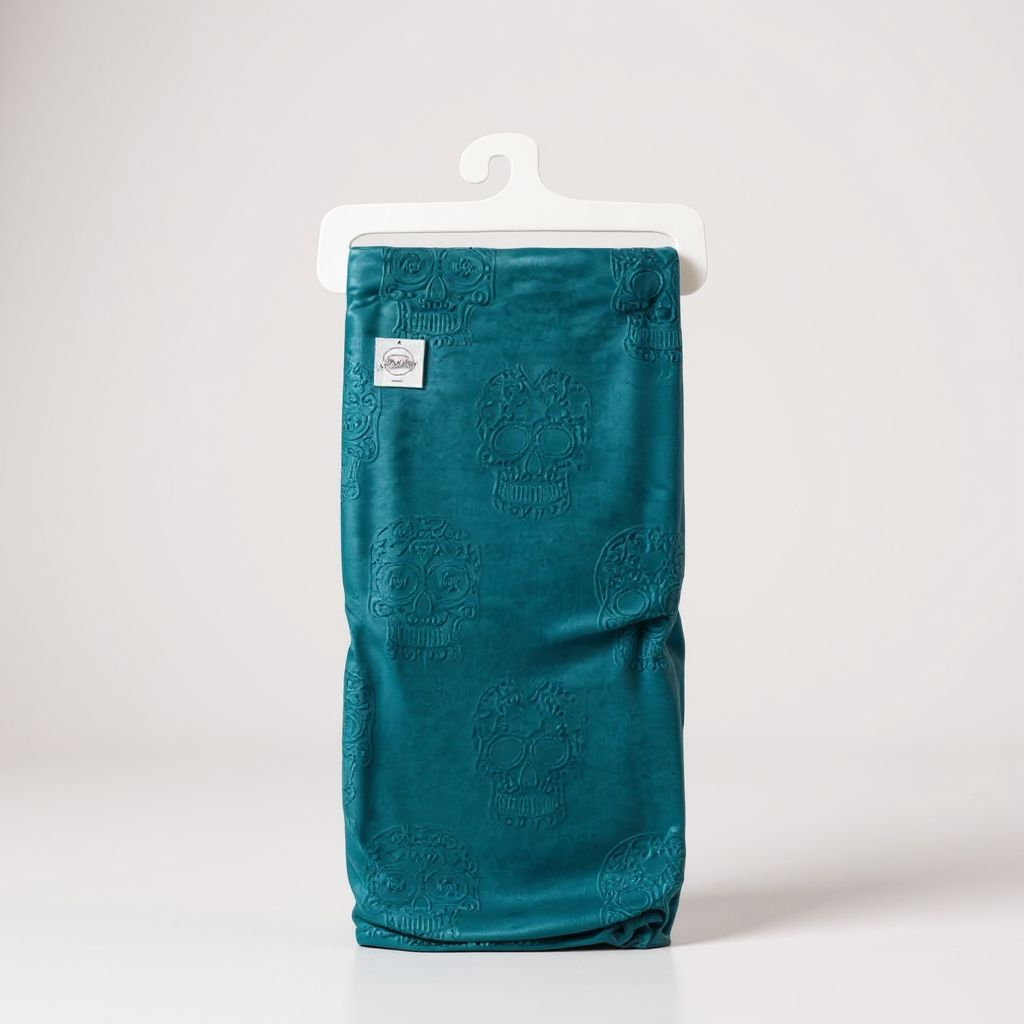 Destination Holiday Sugar Skull Throw Blanket