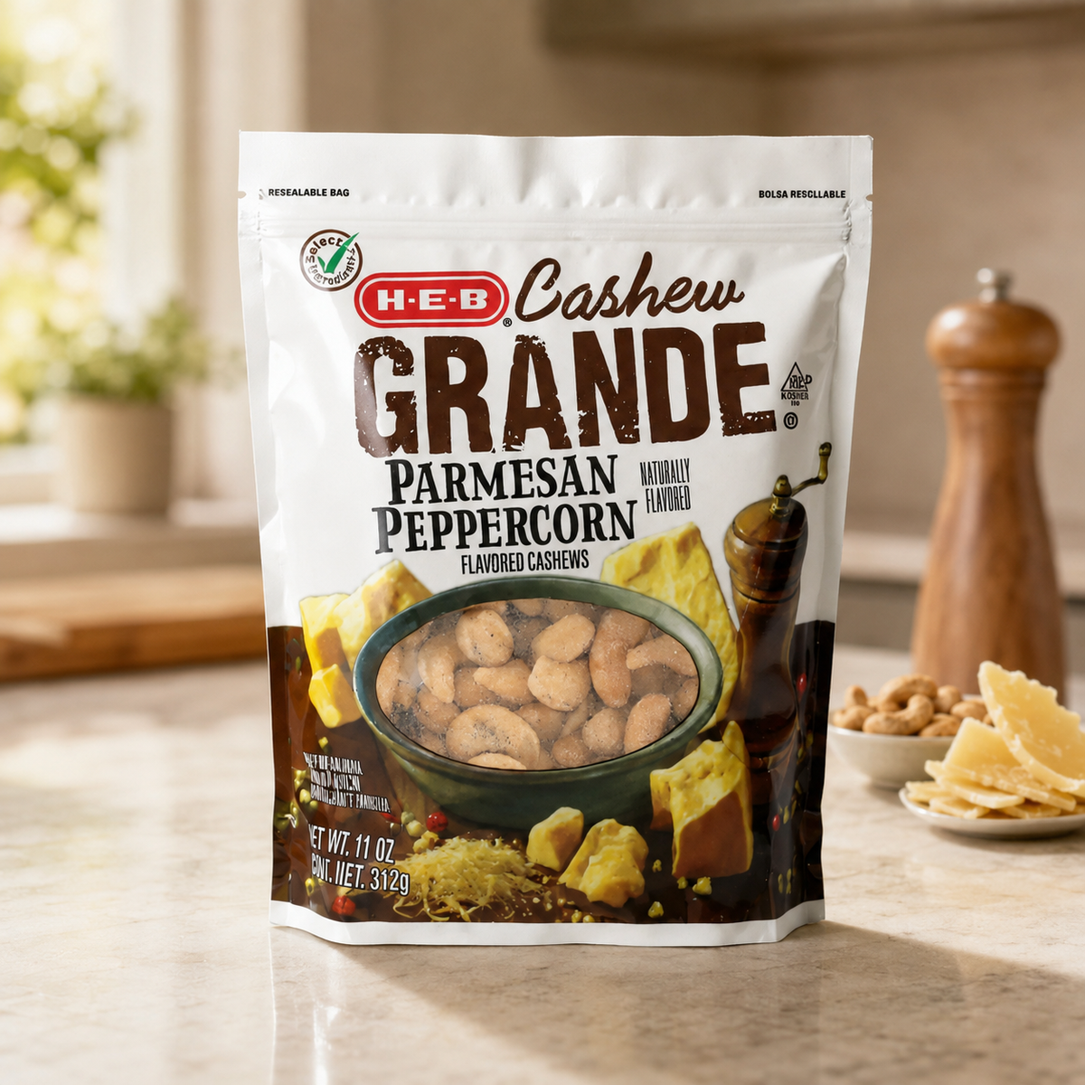 H-E-B Cashew Grande Parmesan Peppercorn, 11 oz.