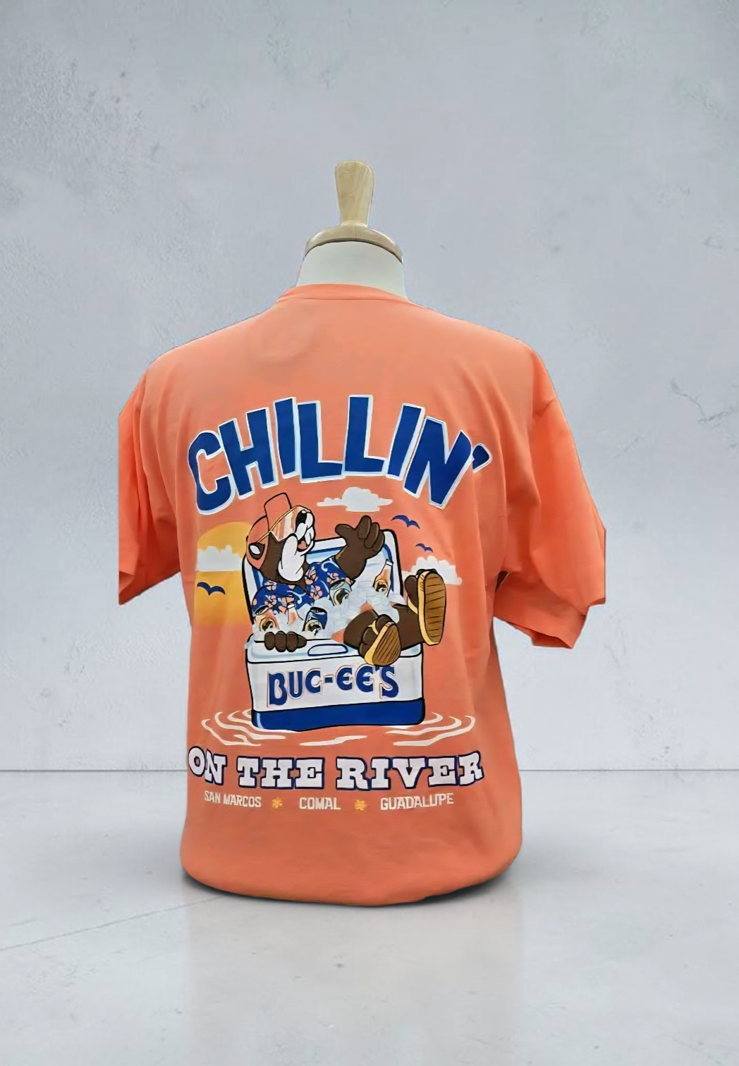 T-Shirt Buc-ee's « Détente sur la rivière »