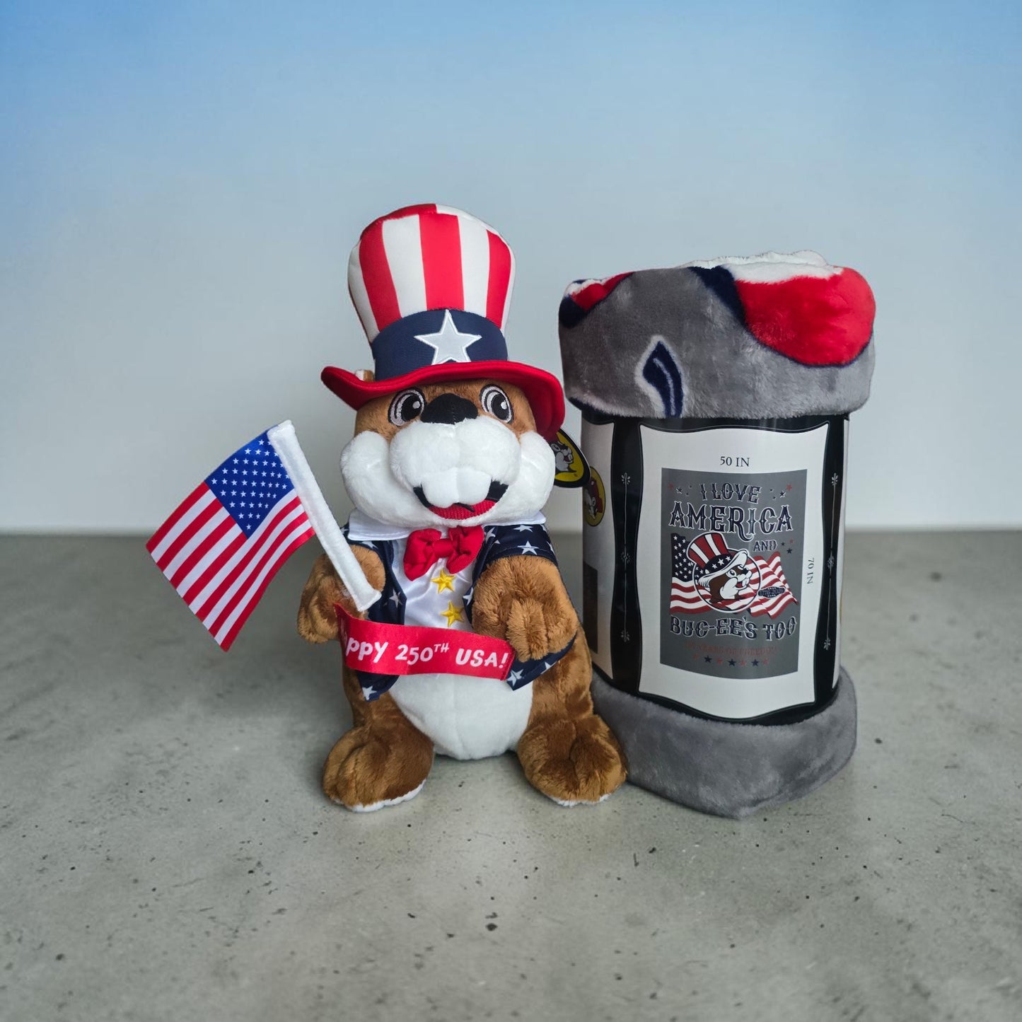 Buc-ee's 4th of July Plush & Blanket Bundle
